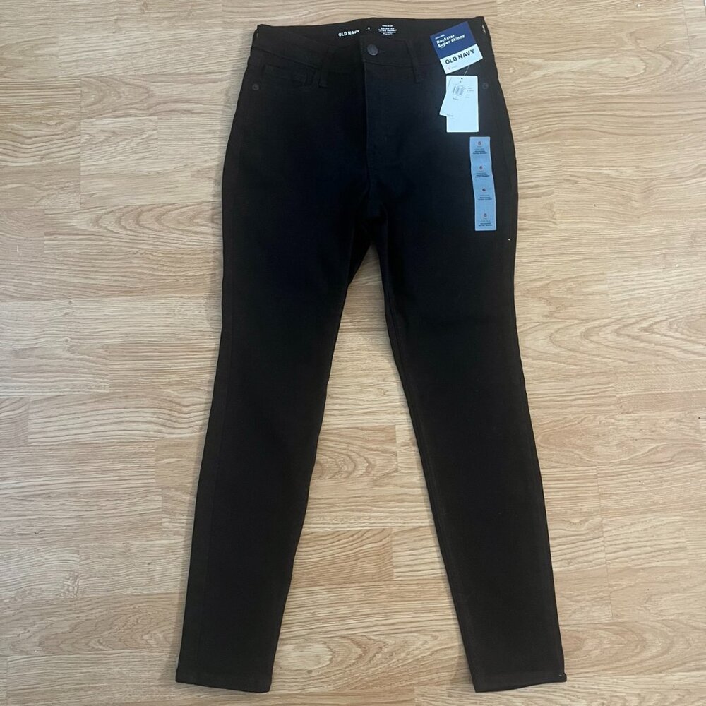 NWT Old Navy Rockstar Super Skinny Jeans - 6 Short